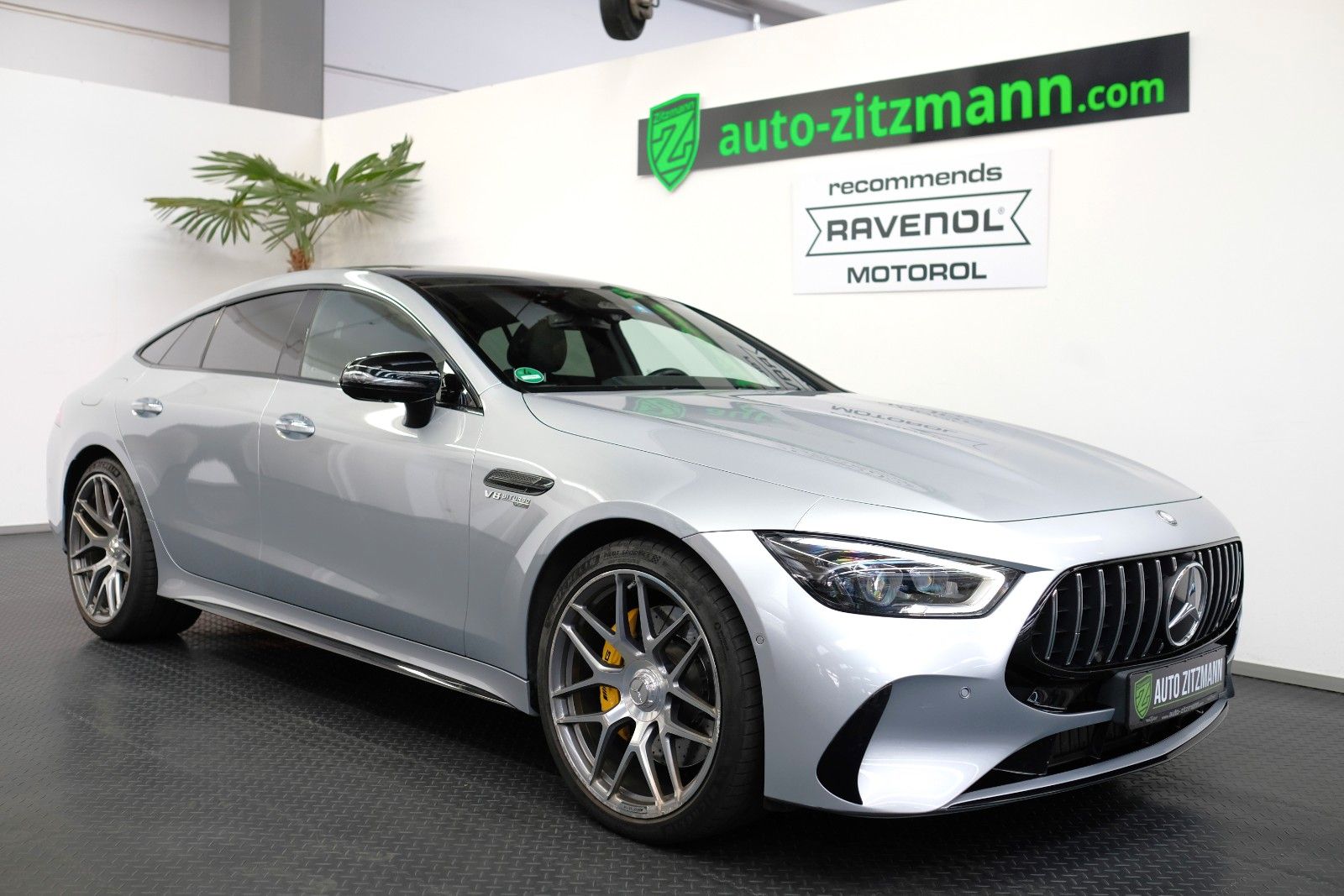Mercedes-Benz AMG GT 2024 г. Серебристый, пробег 35990 км