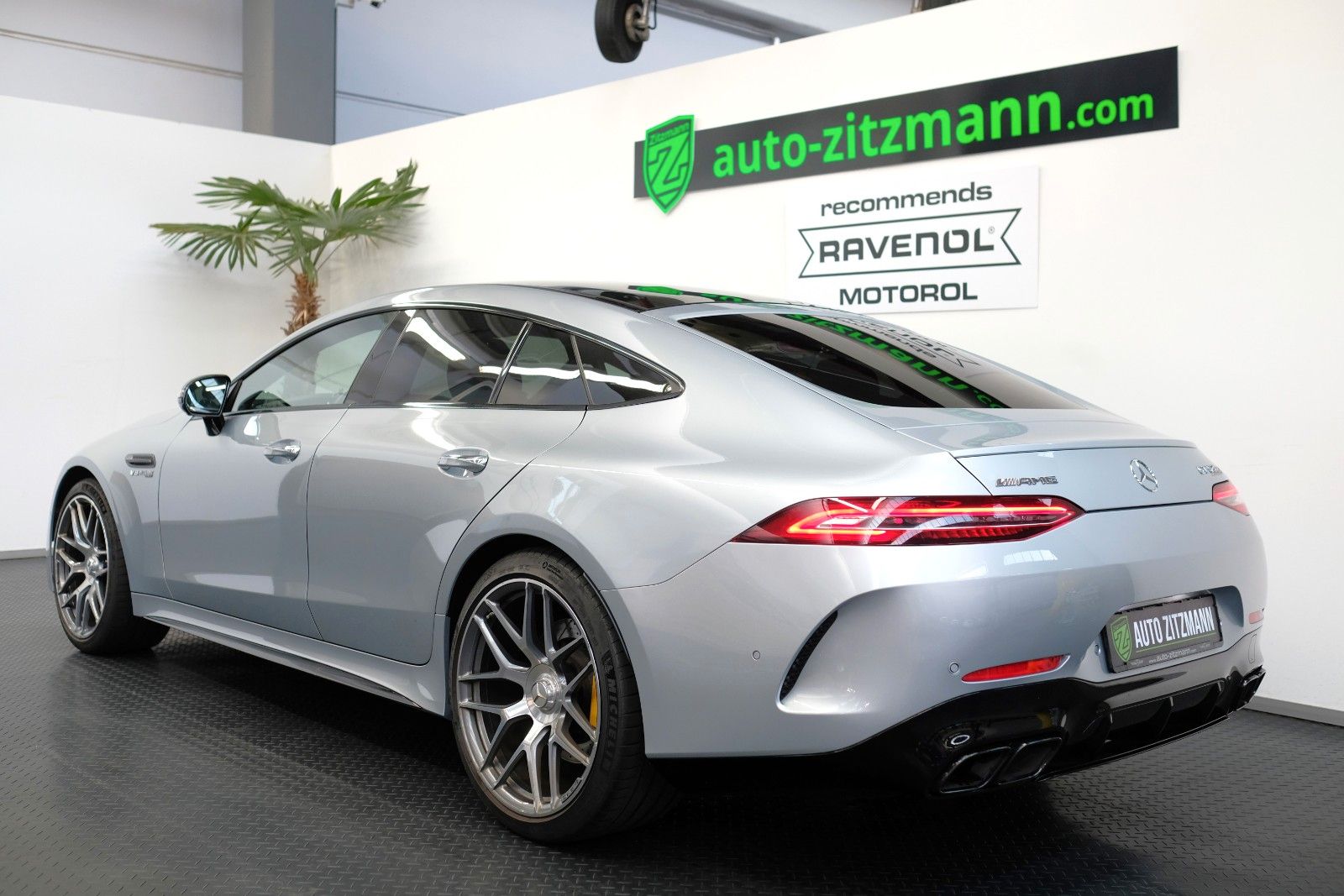 Mercedes-Benz AMG GT 2024 г. Серебристый, пробег 35990 км