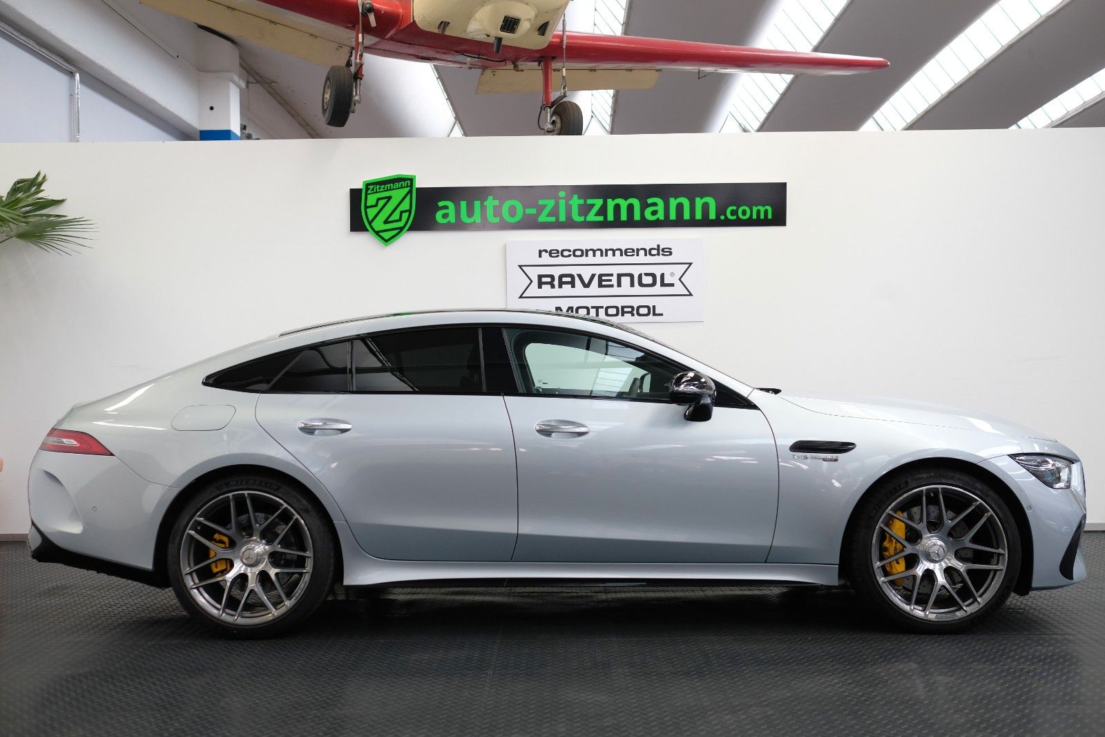 Mercedes-Benz AMG GT 2024 г. Серебристый, пробег 35990 км
