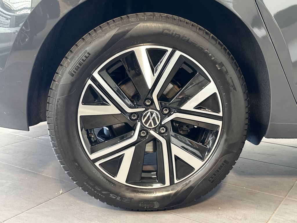 Volkswagen Touran 2022 г. Серый, пробег 59750 км