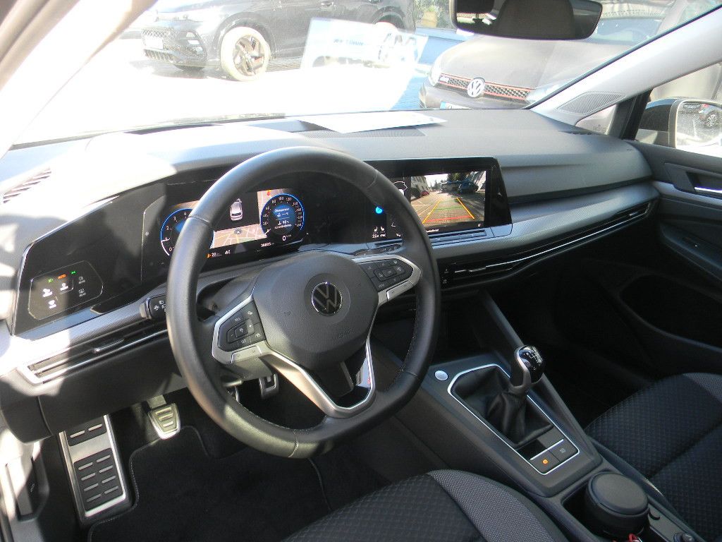 Volkswagen Golf 2023 г. Чёрный, пробег 38800 км