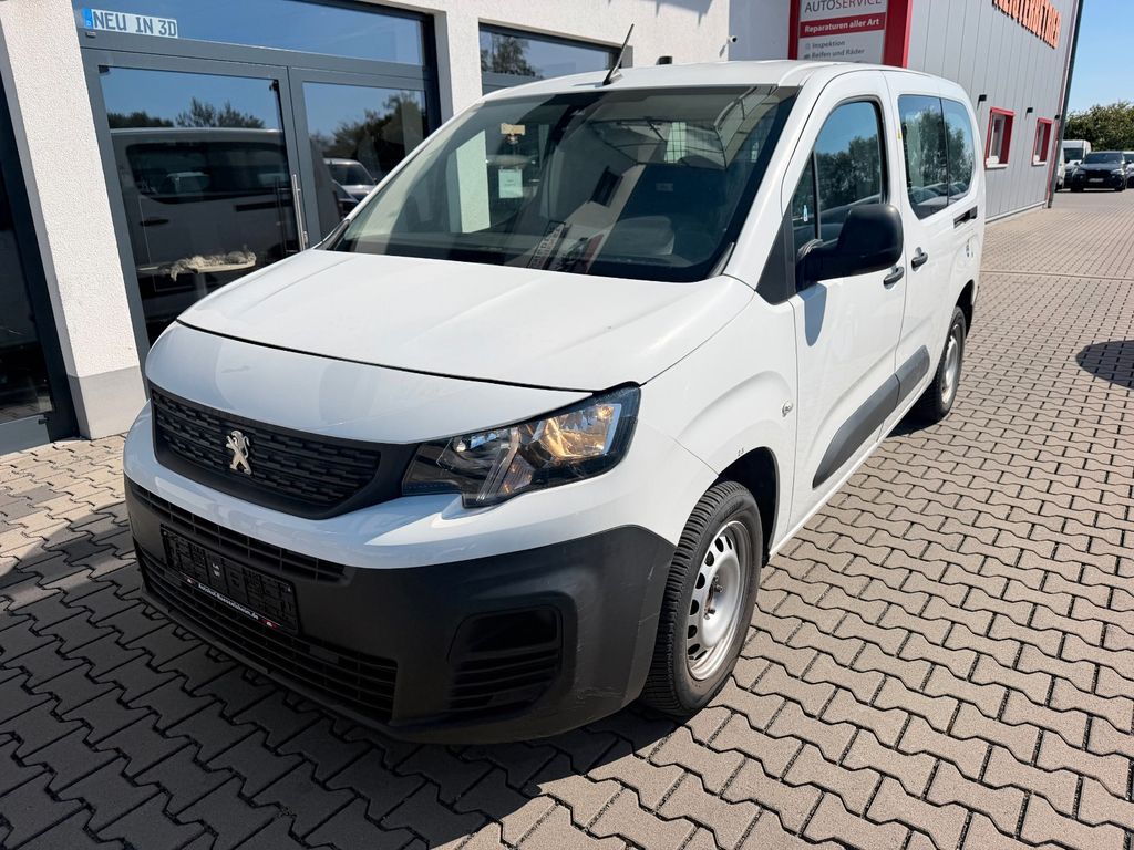 Peugeot Partner 2021 г. Белый, пробег 28000 км