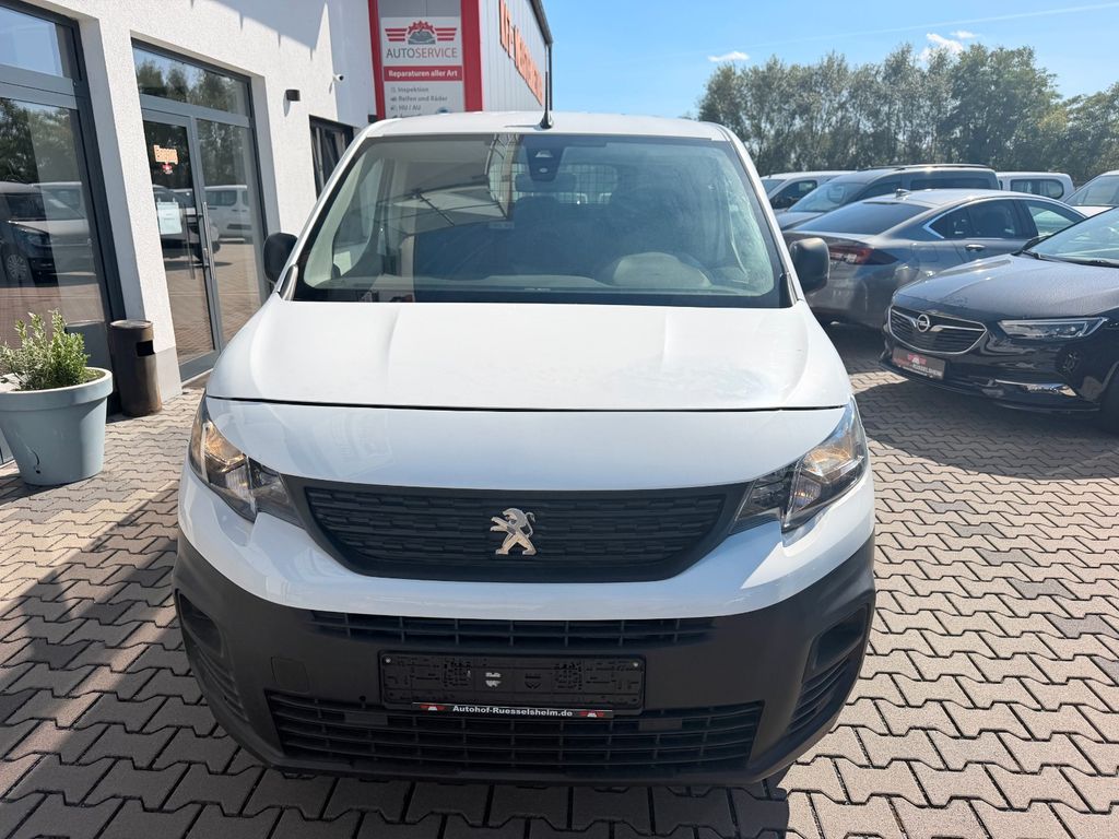 Peugeot Partner 2021 г. Белый, пробег 28000 км