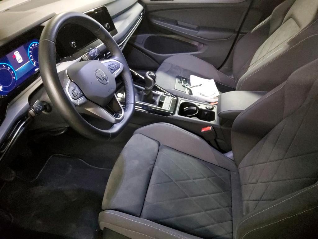 Volkswagen Golf 2024 г. Чёрный, пробег 19511 км