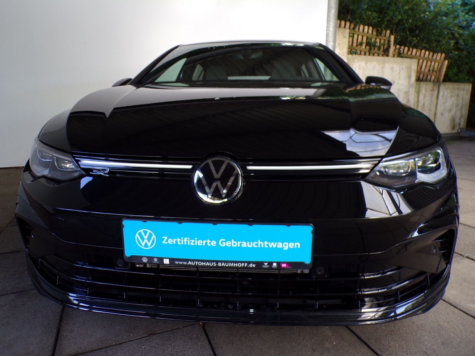 Volkswagen Golf 2024 г. Чёрный, пробег 21722 км