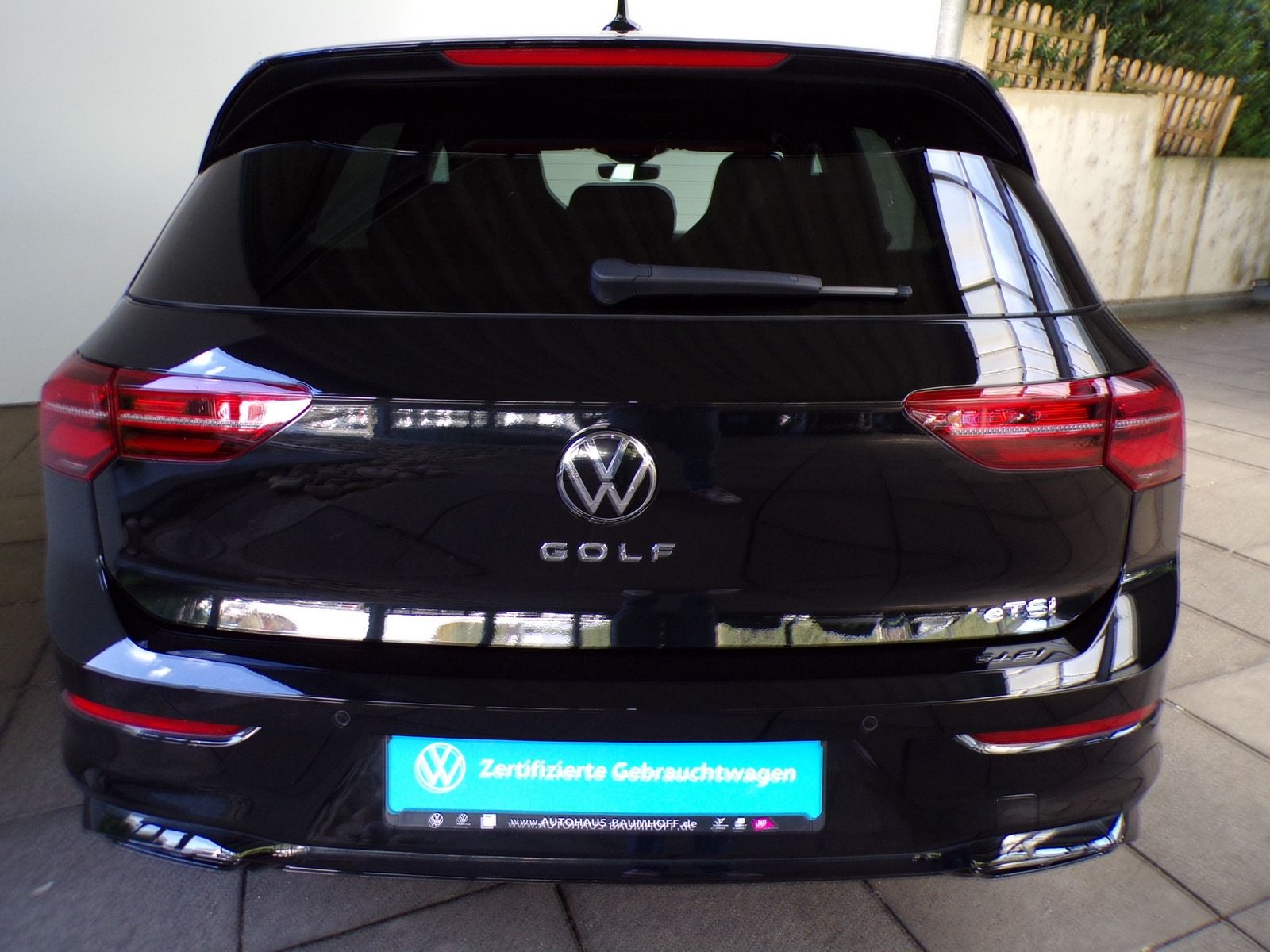 Volkswagen Golf 2024 г. Чёрный, пробег 21722 км