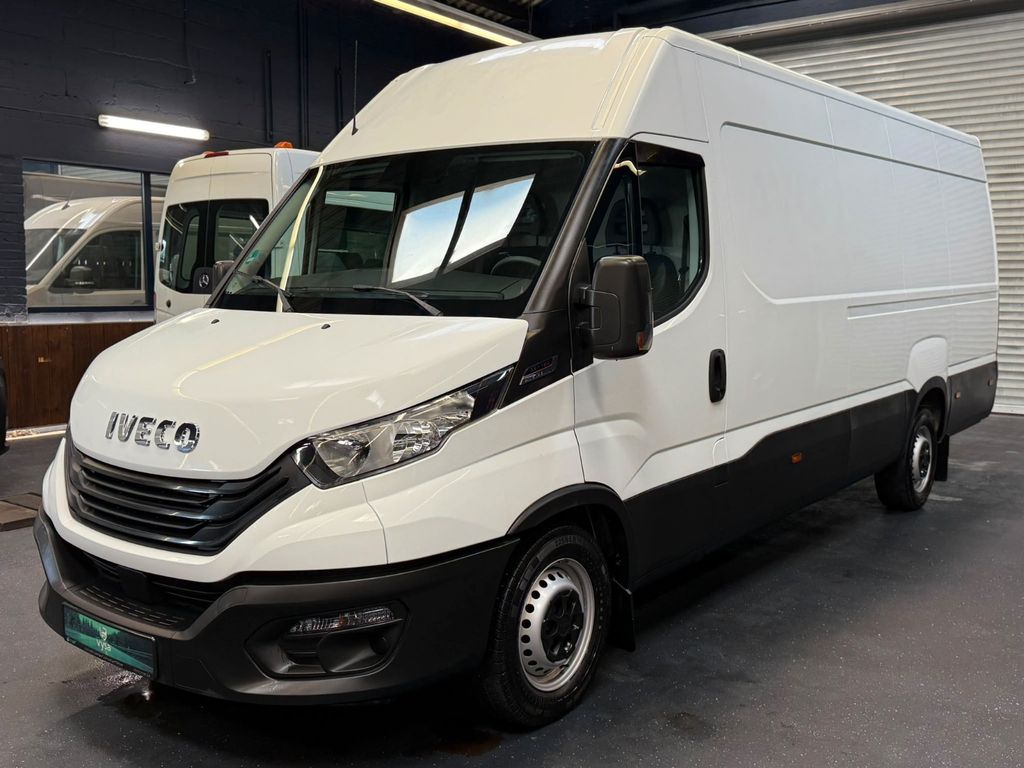 Iveco Massif 2022 г. Белый, пробег 54000 км