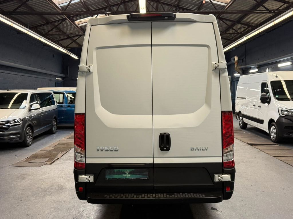 Iveco Massif 2022 г. Белый, пробег 54000 км