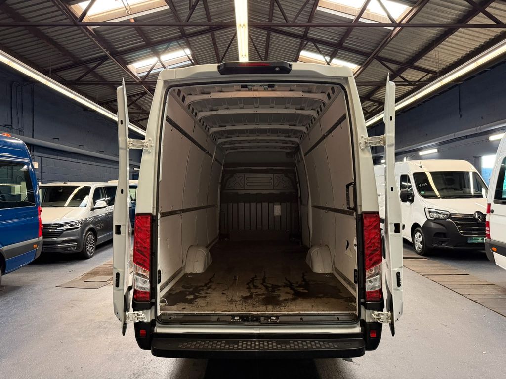 Iveco Massif 2022 г. Белый, пробег 54000 км
