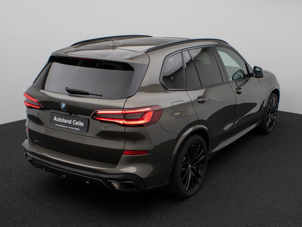 BMW X5 2023 г. Зелёный, пробег 46504 км