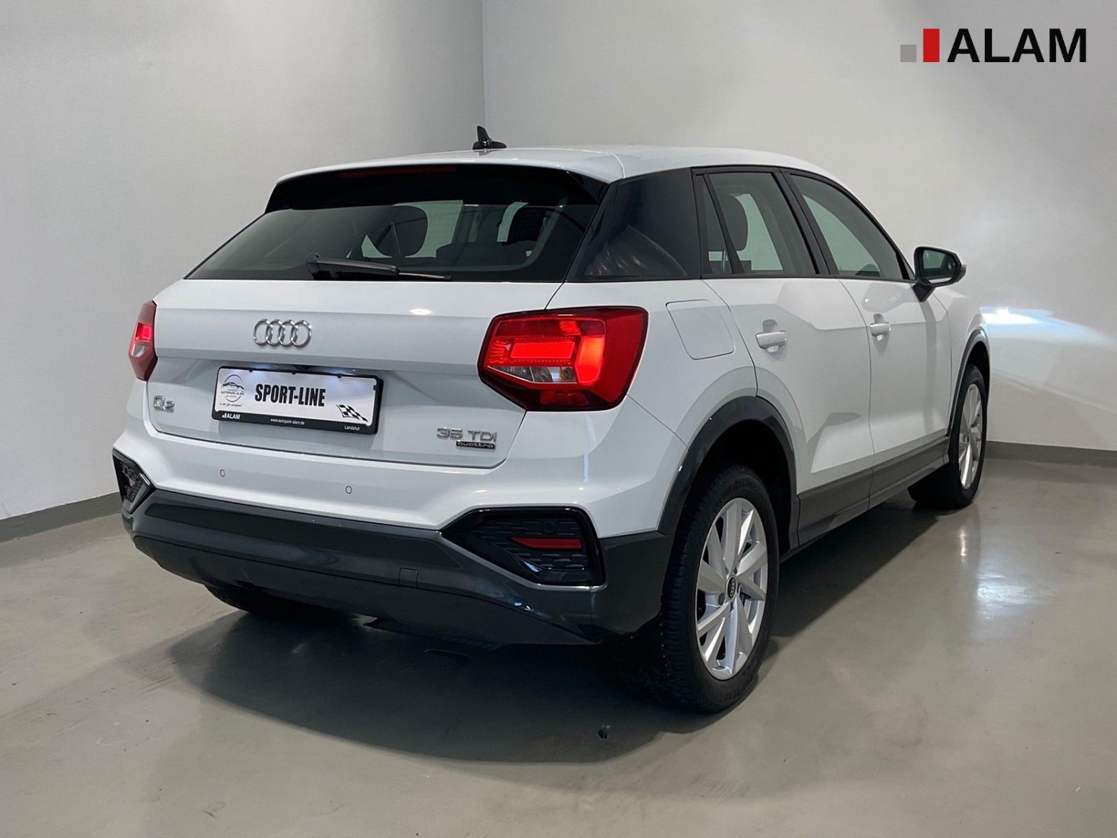 Audi Q2 2022 г. Белый, пробег 54700 км