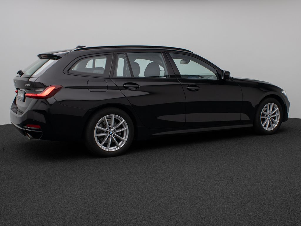 BMW 318 2023 г. Чёрный, пробег 47225 км