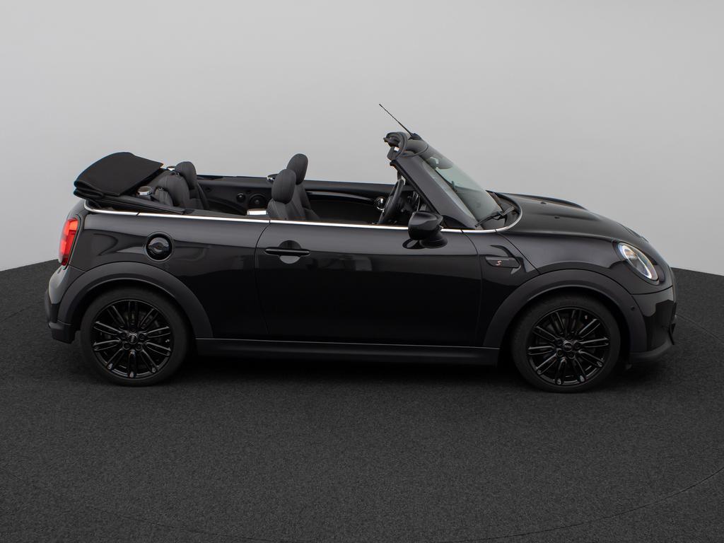 Mini COOPER S CABRIO 2023 г. Чёрный, пробег 25428 км