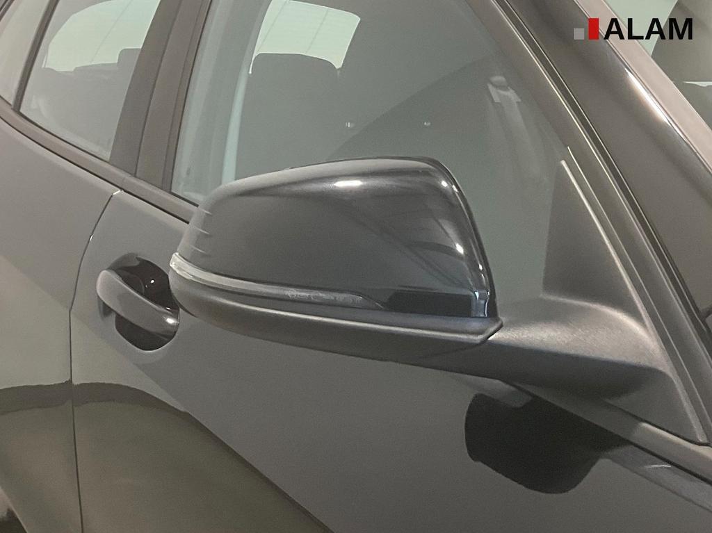 BMW 118 2022 г. Чёрный, пробег 35700 км