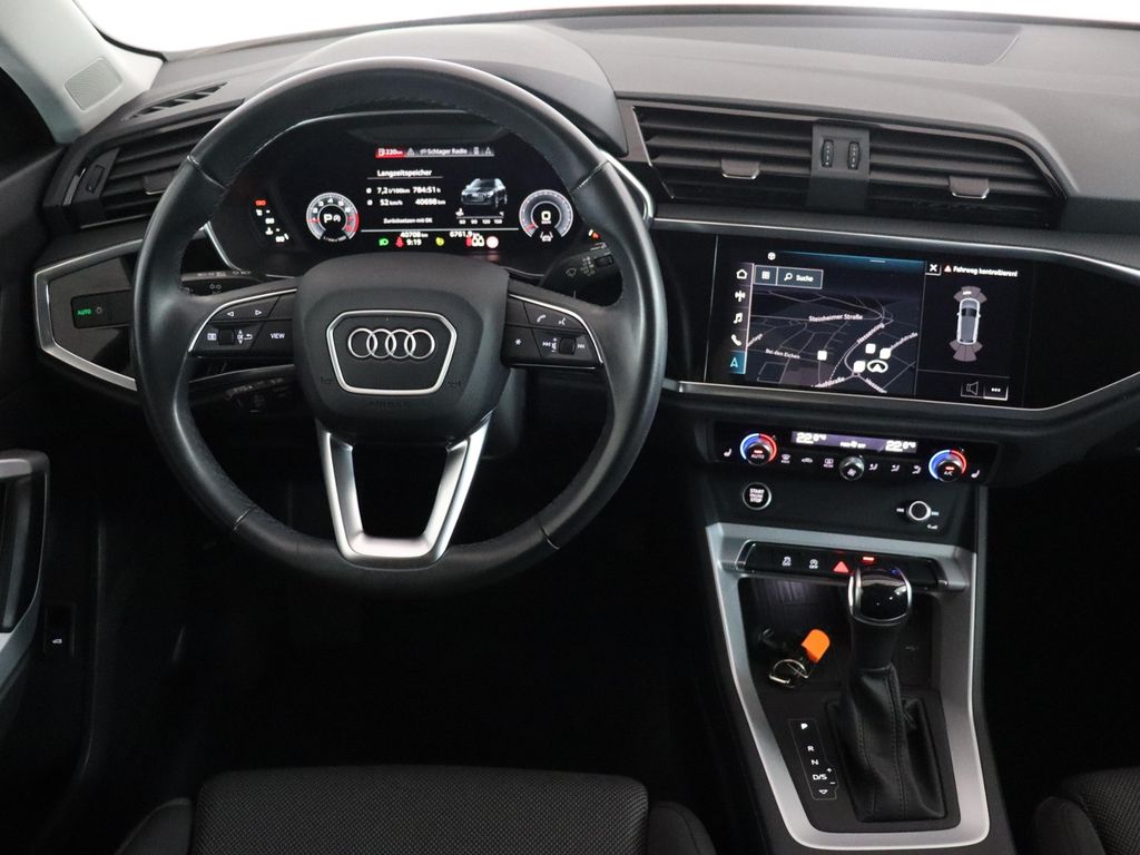 Audi Q3 2022 г. Оранжевый, пробег 40707 км