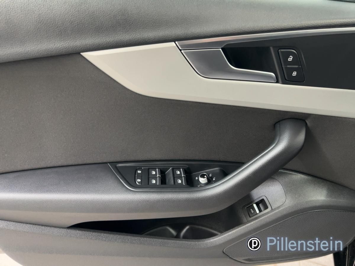 Audi A4 2022 г. Чёрный, пробег 55900 км