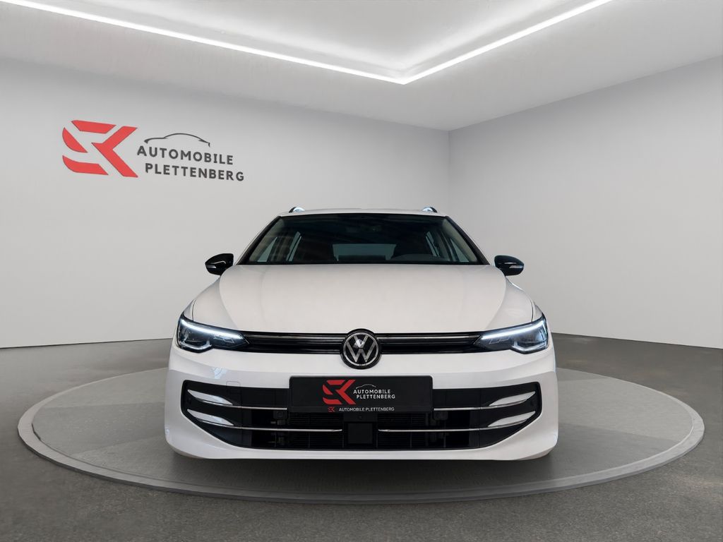 Volkswagen Golf 2025 г. Белый, пробег 20600 км