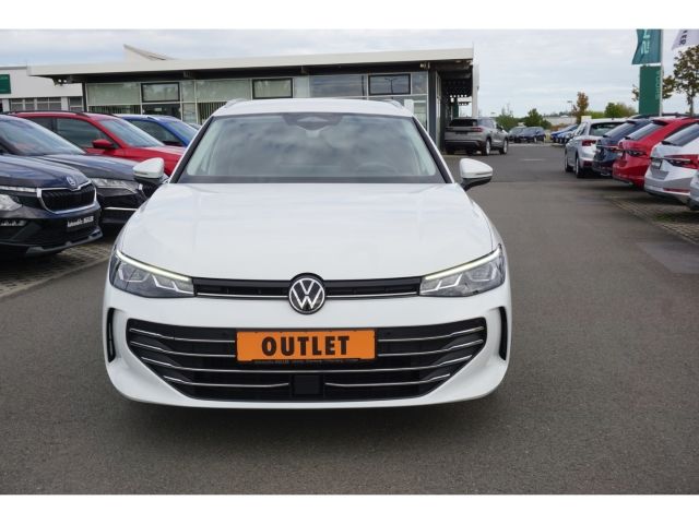 Volkswagen PASSAT VARIANT 2025 г. Белый, пробег 34500 км