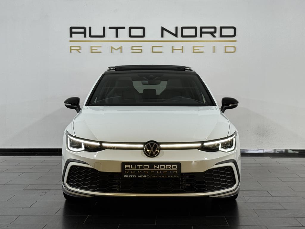 Volkswagen Golf 2022 г. Белый, пробег 39900 км