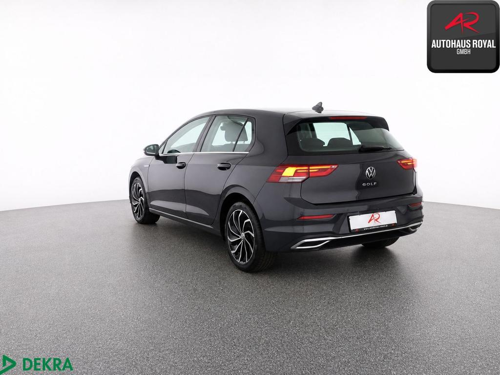 Volkswagen Golf 2024 г. Серый, пробег 29383 км
