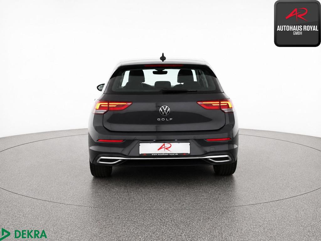 Volkswagen Golf 2024 г. Серый, пробег 29383 км