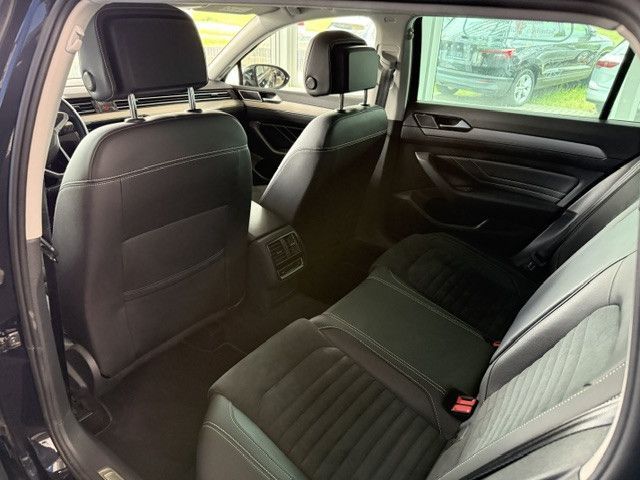 Volkswagen PASSAT VARIANT 2023 г. Чёрный, пробег 53495 км