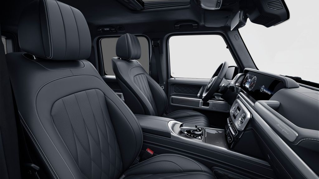 Mercedes-Benz G 500 2023 г. Чёрный, пробег 15800 км