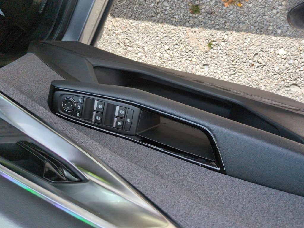 Renault Austral 2023 г. Серебристый, пробег 52958 км