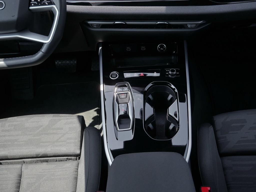Audi A6 2025 г. Серый, пробег 26764 км