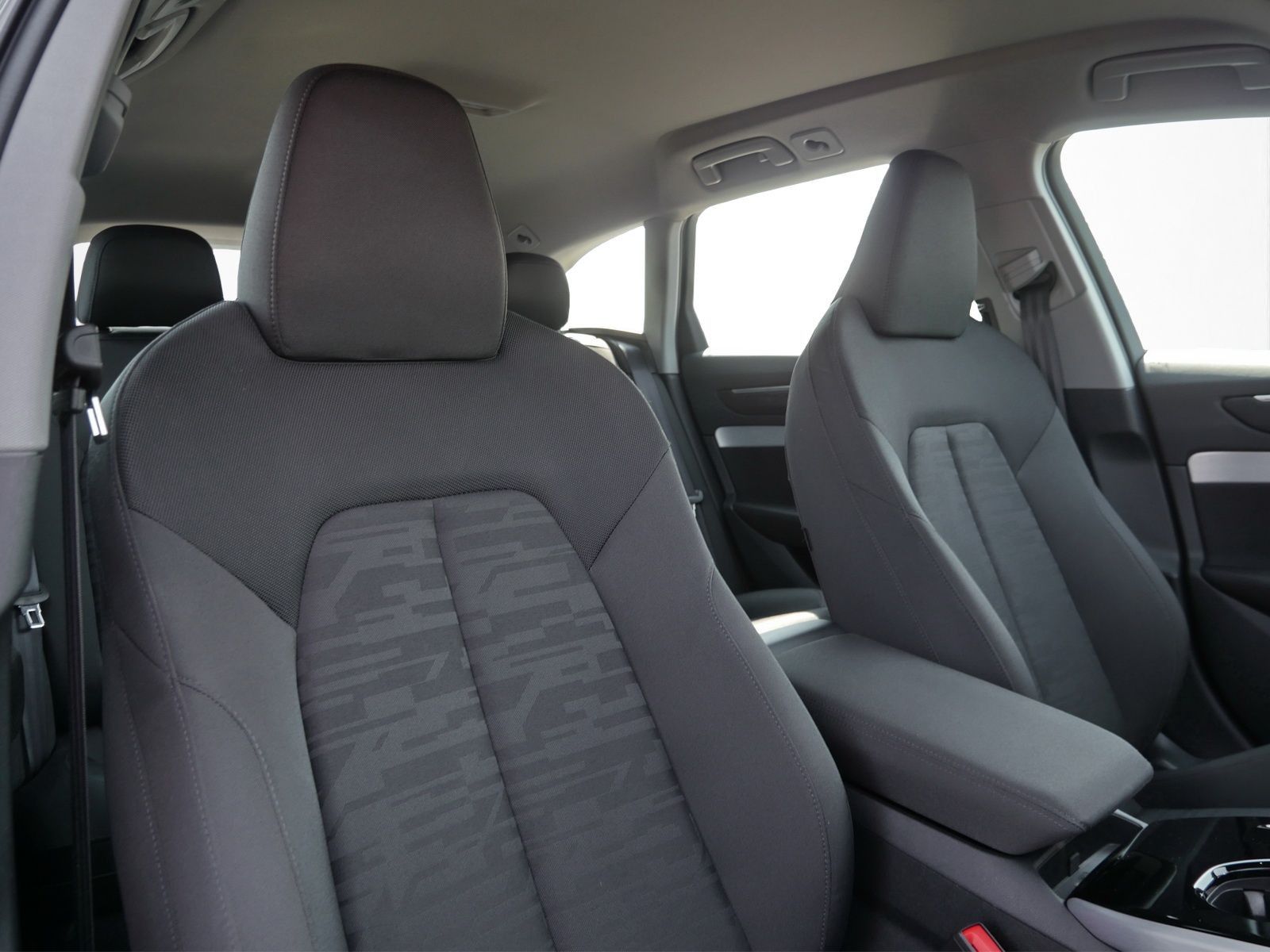Audi A6 2025 г. Серый, пробег 26764 км