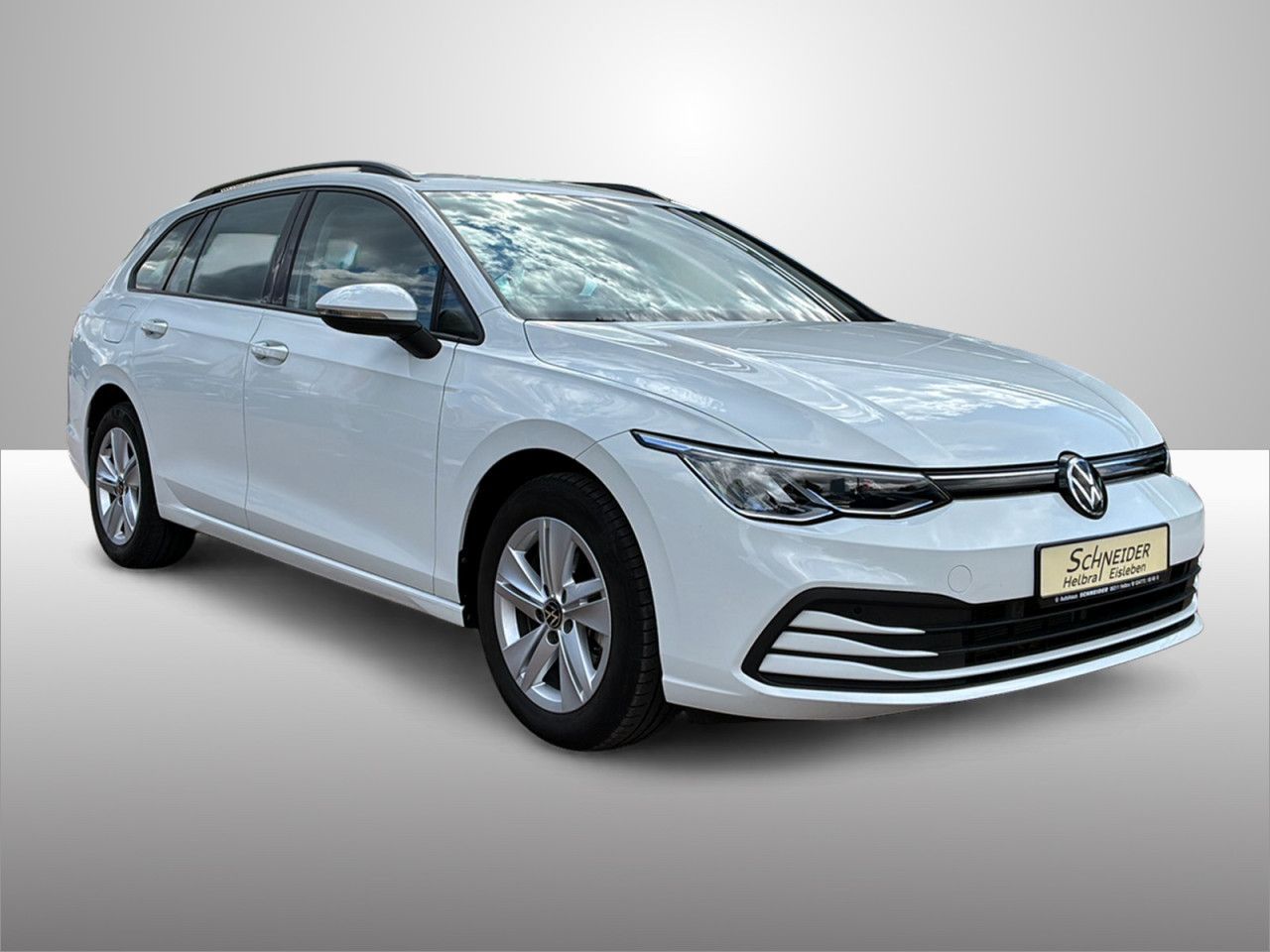 Volkswagen Golf 2023 г. Белый, пробег 59780 км
