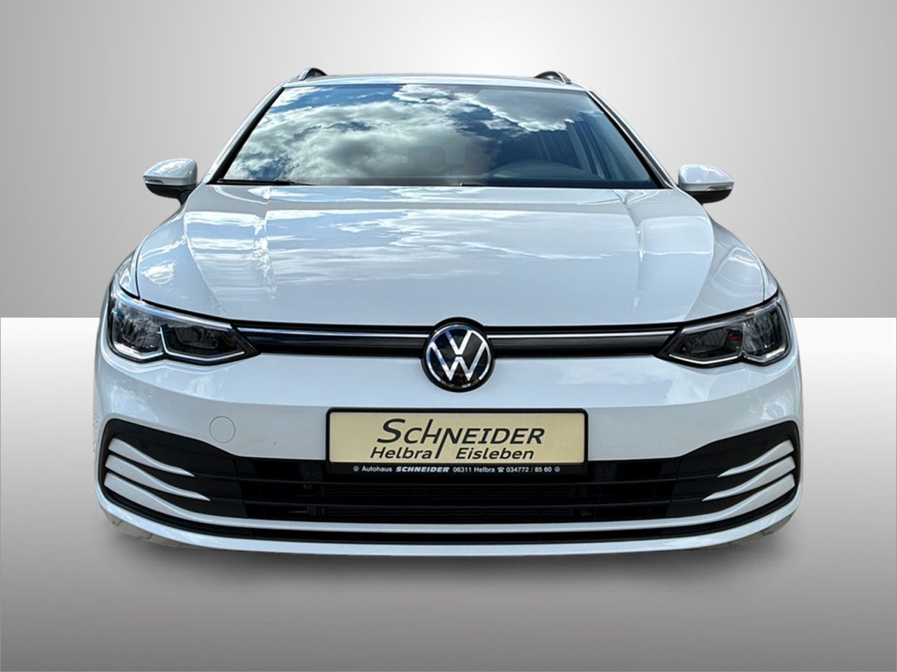 Volkswagen Golf 2023 г. Белый, пробег 59780 км