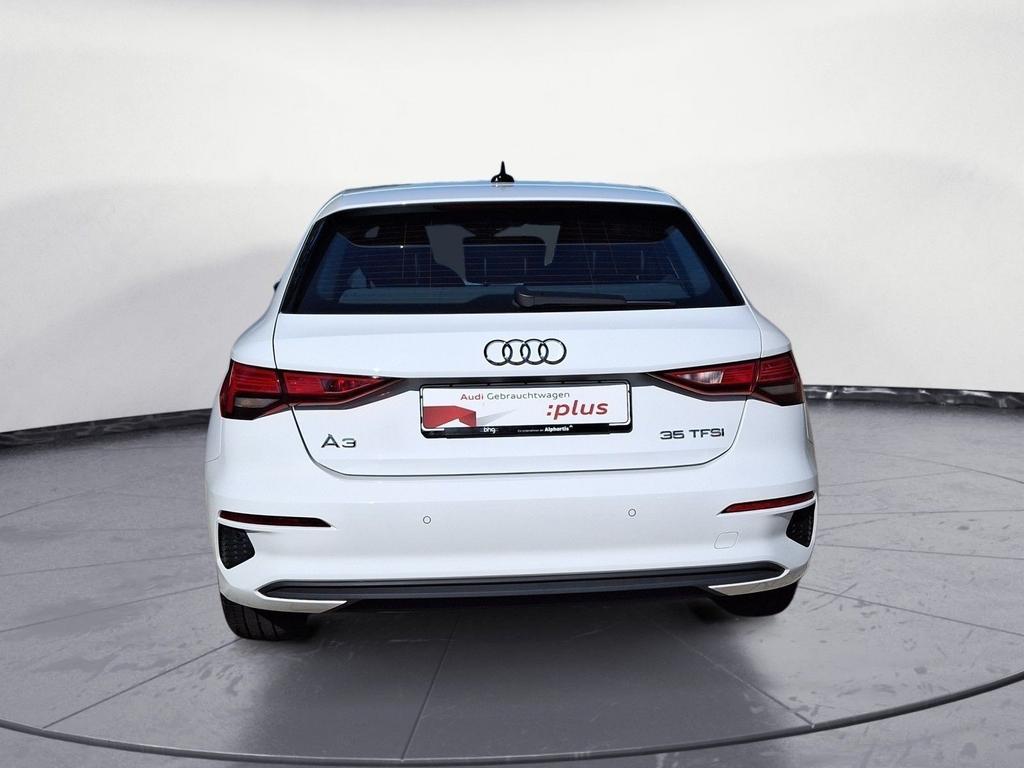 Audi A3 2023 г. Белый, пробег 35349 км