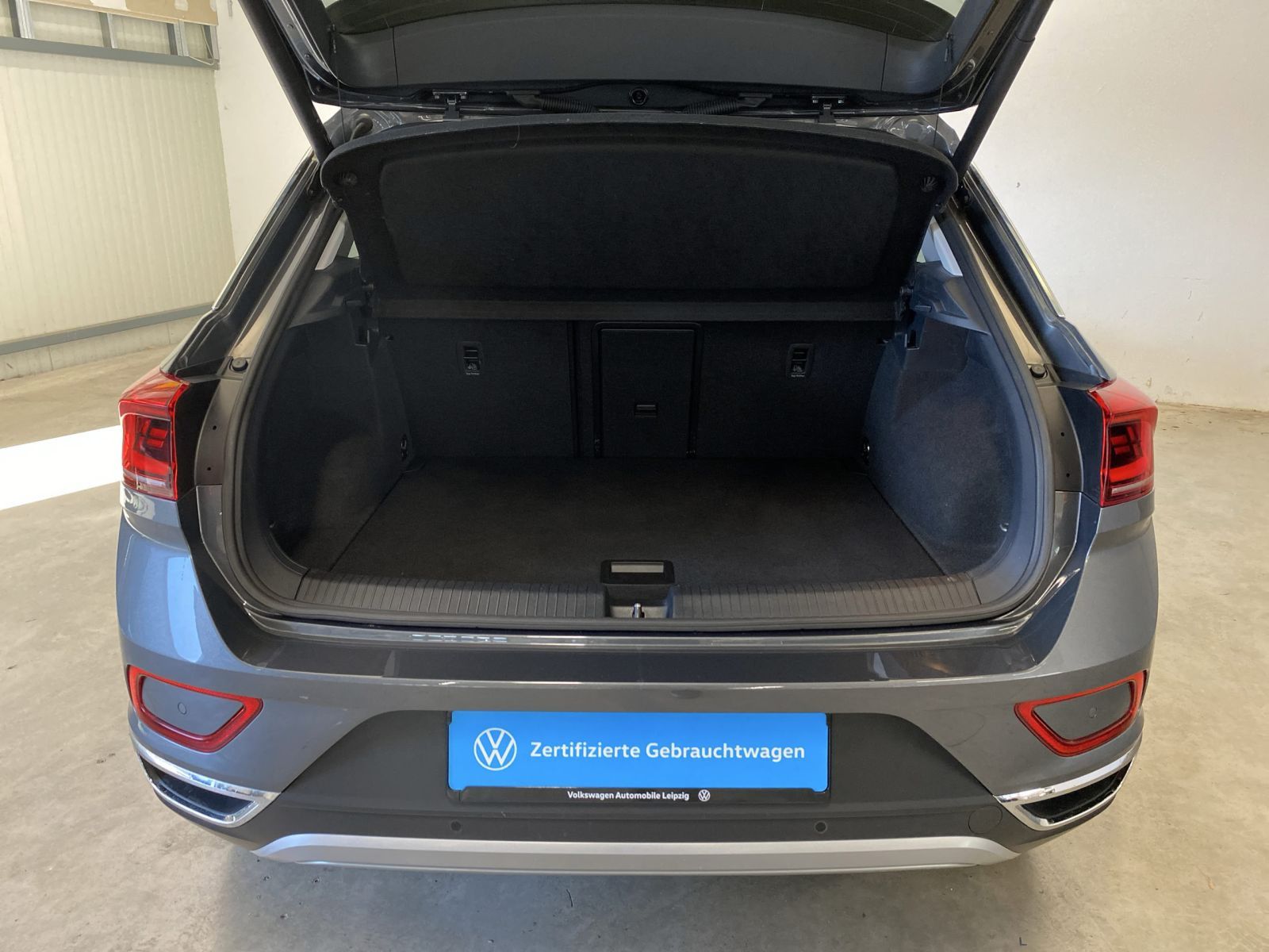 Volkswagen T-Roc 2022 г. Серый, пробег 50967 км