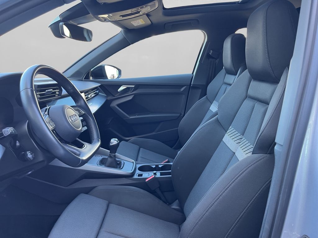 Audi A3 2023 г. Серебристый, пробег 47507 км