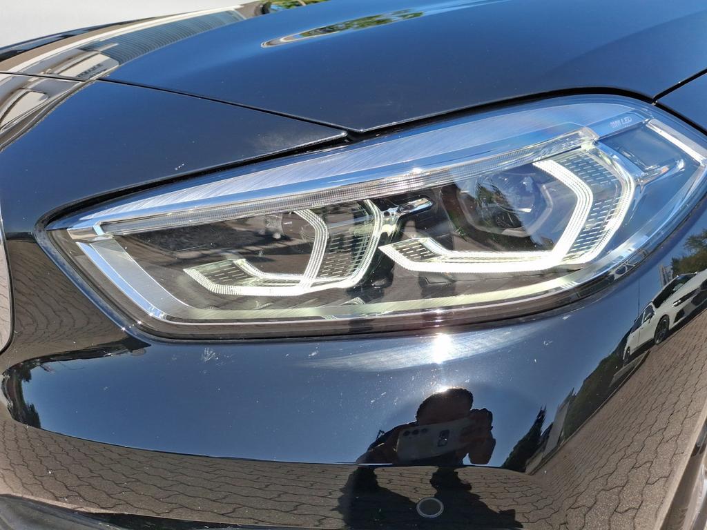 BMW 118 2023 г. Чёрный, пробег 44369 км