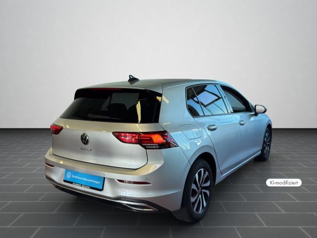Volkswagen Golf 2022 г. Серебристый, пробег 30426 км