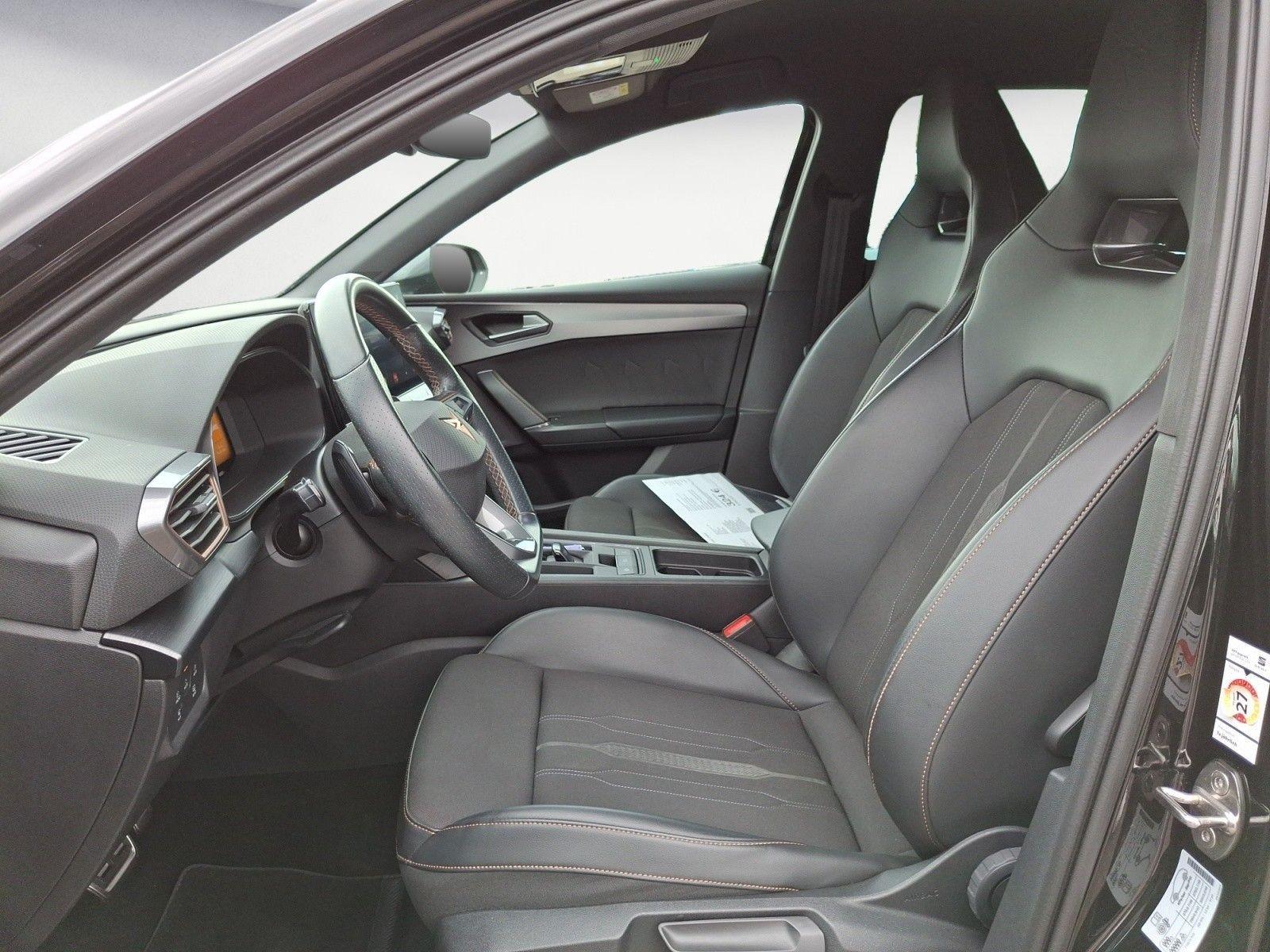 Cupra Leon 2023 г. Чёрный, пробег 49900 км