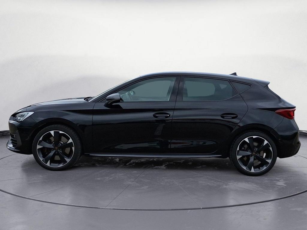 Cupra Leon 2023 г. Чёрный, пробег 49900 км
