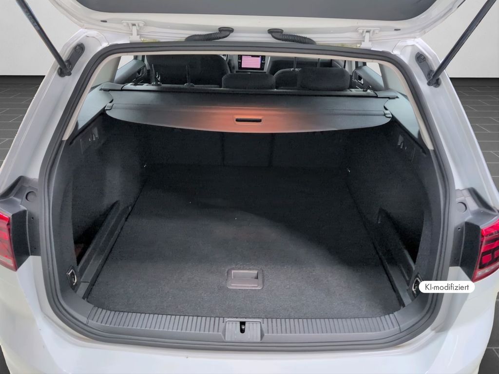 Volkswagen PASSAT VARIANT 2023 г. Белый, пробег 58009 км
