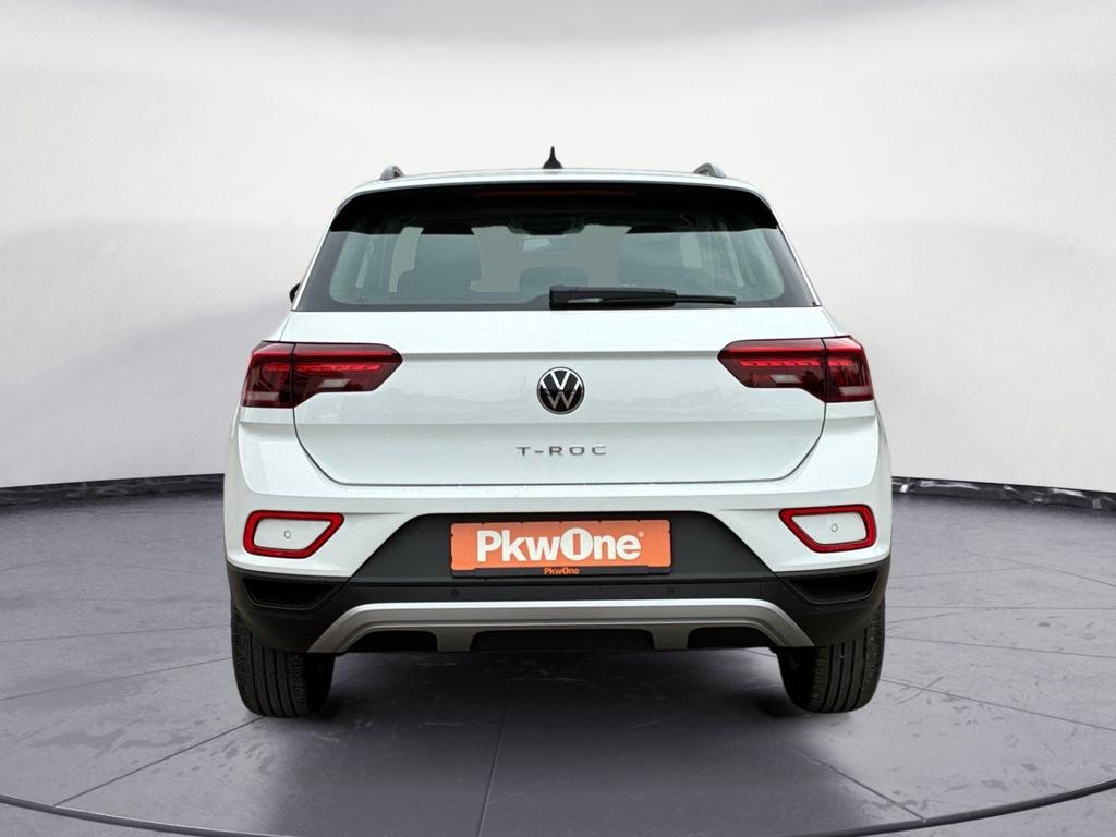 Volkswagen T-Roc 2023 г. Белый, пробег 39949 км