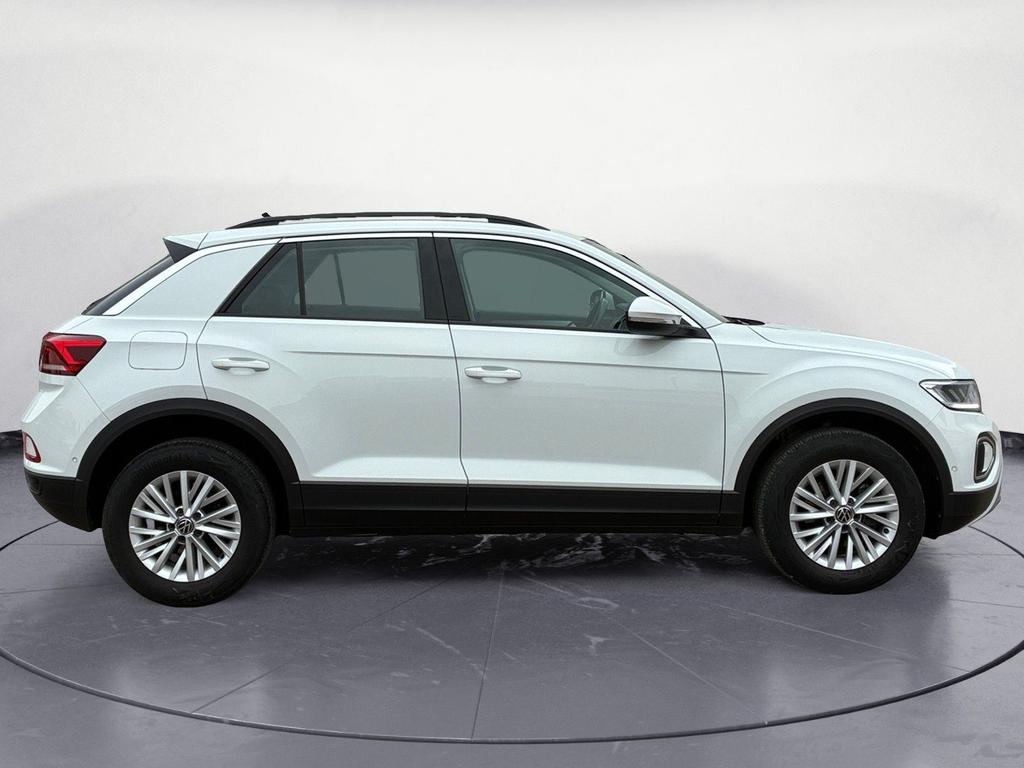 Volkswagen T-Roc 2023 г. Белый, пробег 39949 км