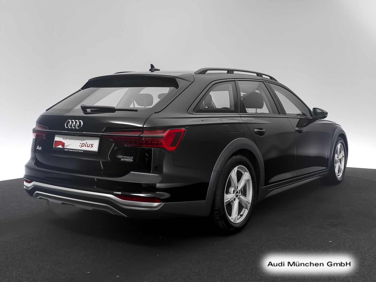 Audi A6 allroad 2023 г. Чёрный, пробег 19798 км
