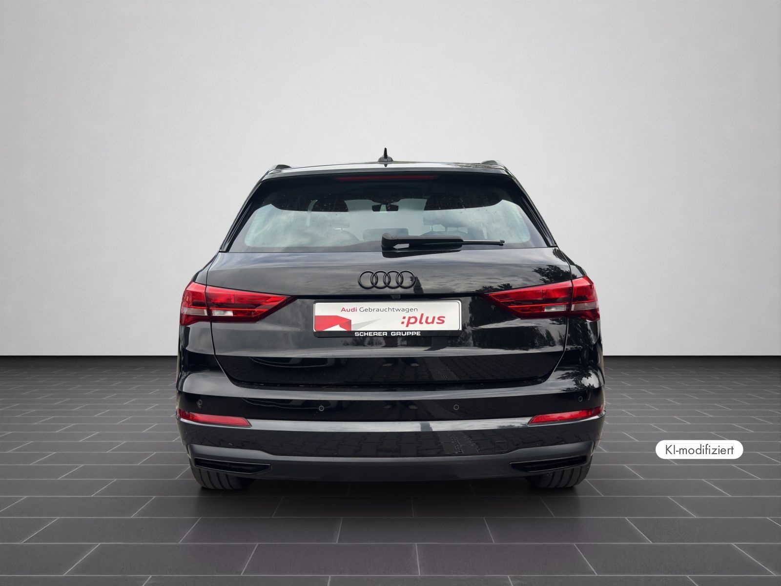Audi Q3 2022 г. Чёрный, пробег 52482 км