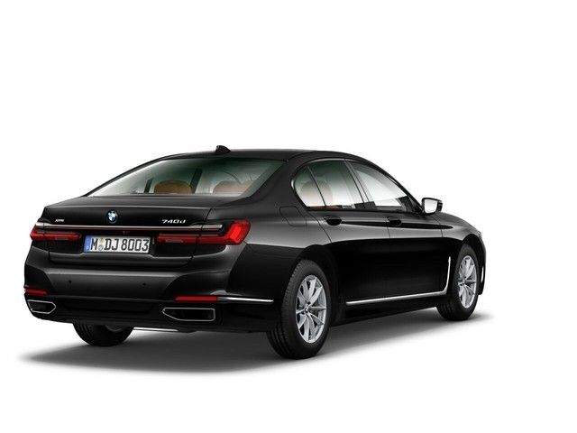 BMW 740 2022 г. Чёрный, пробег 26008 км