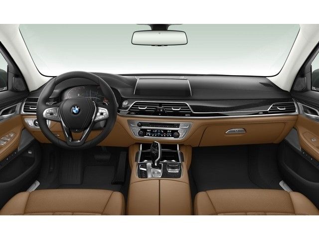BMW 740 2022 г. Чёрный, пробег 26008 км