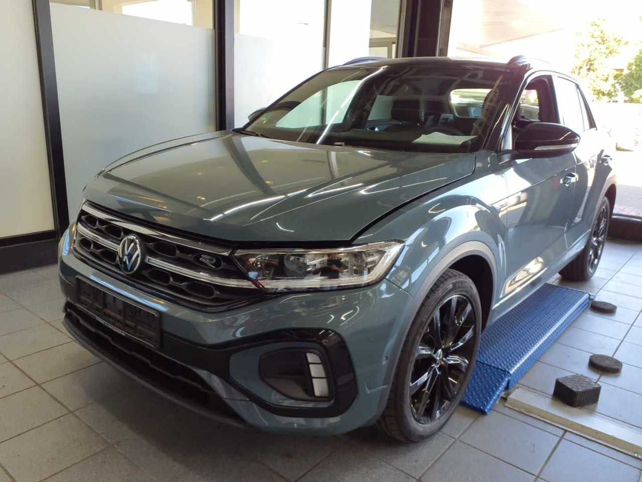 Volkswagen T-Roc 2023 г. Синий, пробег 57700 км
