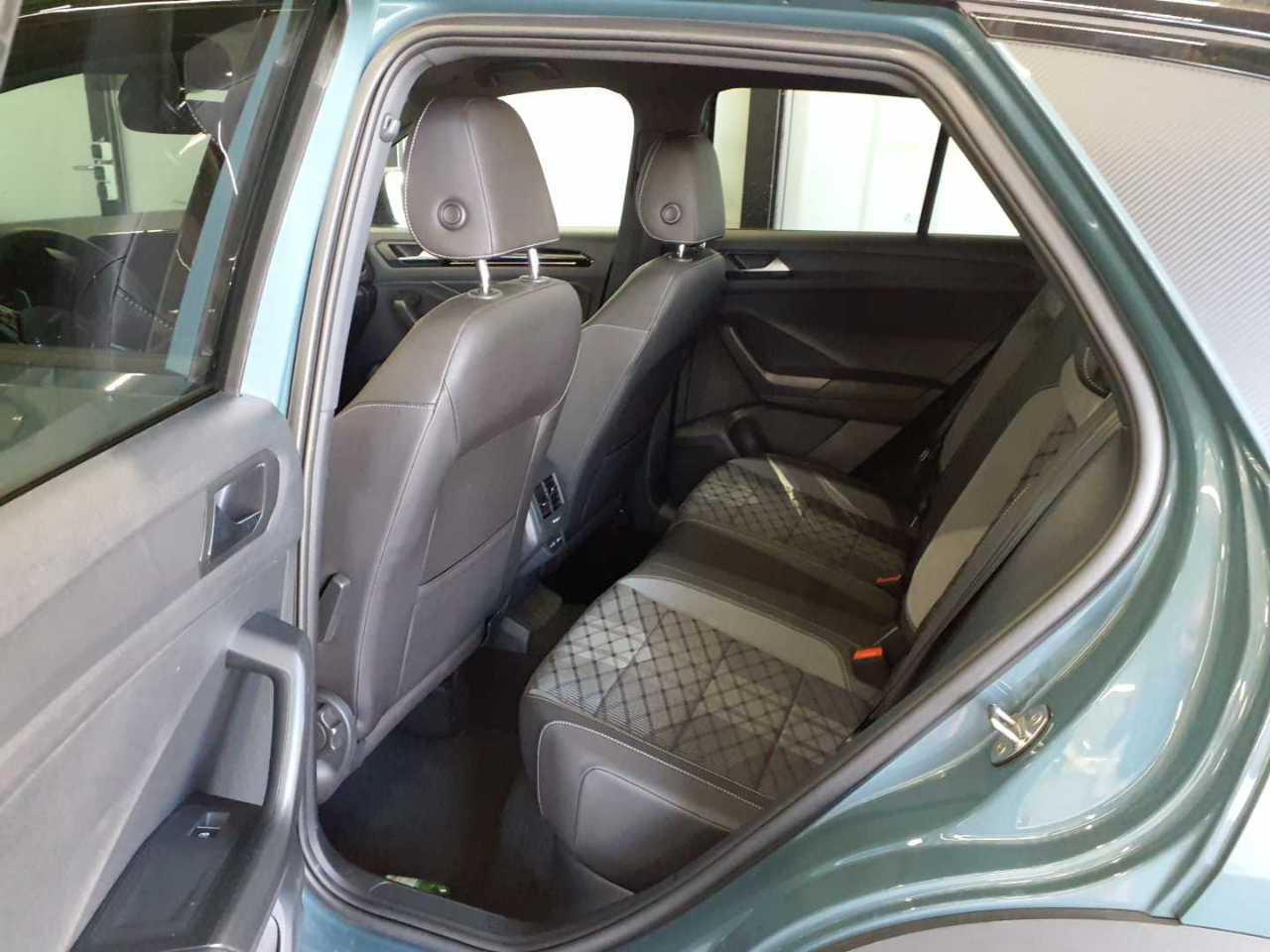 Volkswagen T-Roc 2023 г. Синий, пробег 57700 км