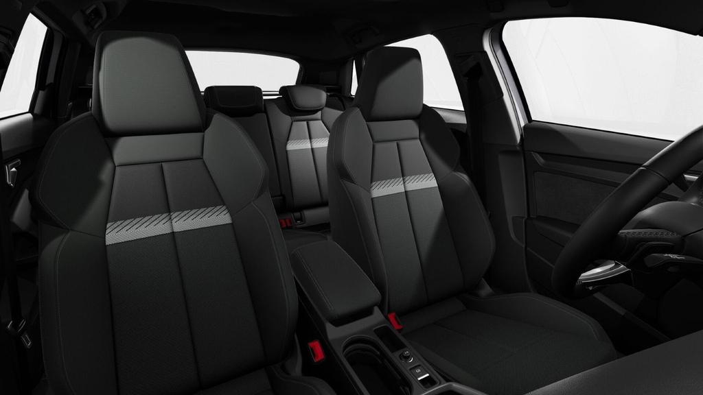 Audi A3 2023 г. Серебристый, пробег 32400 км