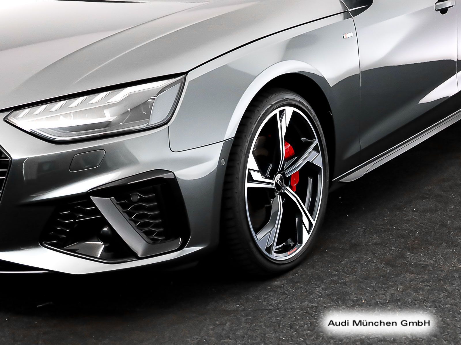 Audi A4 2024 г. Серый, пробег 37104 км